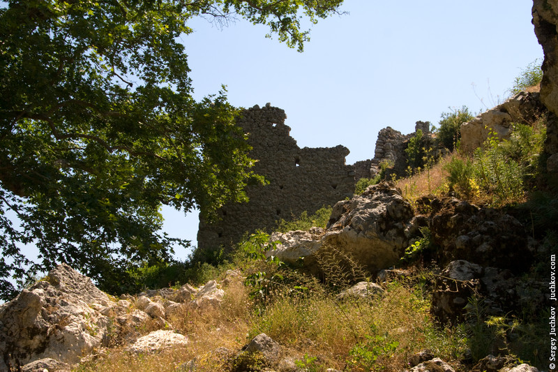 The ruins of an ancient fortress by Sergey Juchkov